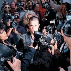 Robbie Williams: Life Thru A Lens (CD)