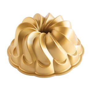 Nordic Ware Pirouette Bundt Pan (96377)