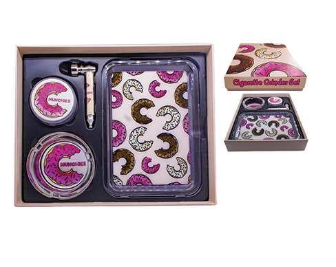 Monkey King Set: Grinder/Pipe/Ashtray/Rolling Tray - Assorted (MKGP01)